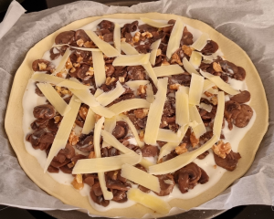 Tarte aux Champignons, à la Dent de Chat et aux Noix - façonnage 5