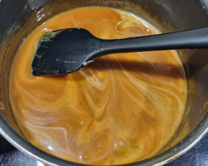 Yaourt au Caramel au Beurre salé - façonnage 1