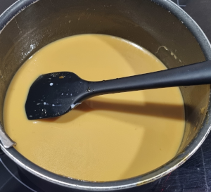 Yaourt au Caramel au Beurre salé - façonnage 2