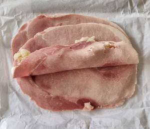 Roulé de Jambon au chou-fleur et à la Cancoillotte - façonnage 5