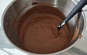 Mousse au Chocolat noir Stracciatella - façonnage 5
