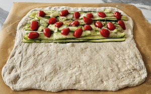 Fougasse aux Légumes du soleil et au Bacon - façonnage 7