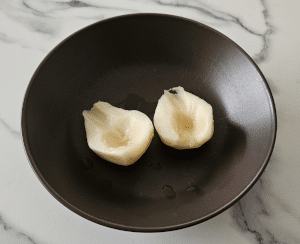 Poire feuilletée au cœur Chocolat noir - étape 1