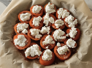 Tatin de Tomates aux Oignons confits et Chèvre frais - étape 4