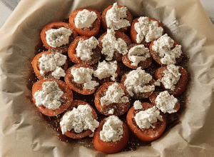 Tatin de Tomates aux Oignons confits et Chèvre frais - étape 5