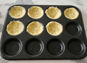 Tartelettes au Chocolat noir et éclats de Caramel - étape 9