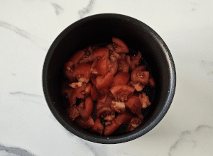 Sauce crémeuse à la Tomate et au Basilic - étape 1