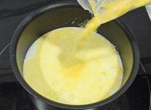 Polenta aux Tomates séchées, Câpres et Olives - étape 2