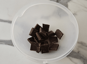 Mini-bûche au Chocolat noir et Caramel - étape 1