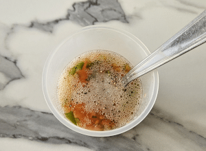 Œuf cocotte en robe de Tomate - étape 9