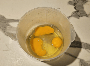 Clafoutis aux Pommes au Miel - étape 1