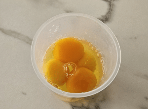 Crème aux œufs aux Pralines roses - étape 3