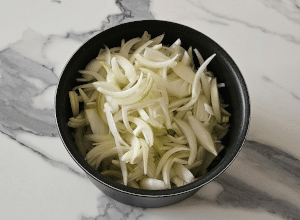 Sauce aux Oignons et Vin rouge - étape 4