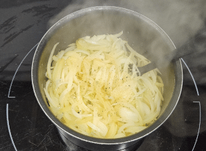 Sauce aux Oignons et Vin rouge - étape 5