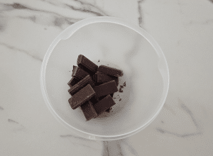 Glace au yaourt Coco et Chocolat noir - étape 1