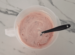 Esquimeau glacé au yaourt et aux fraises - étape 6