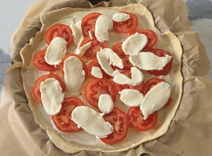 Tarte fine Tomate et Mozzarella - étape 4