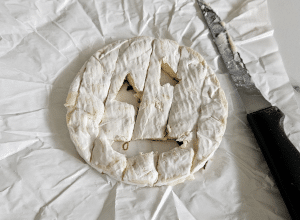 Camembert feuilleté d'Halloween - étape 1